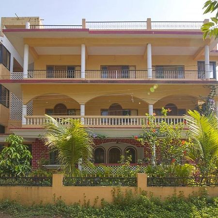 Madonna Holidays Appartement Benaulim Buitenkant foto