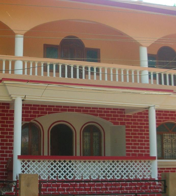 Madonna Holidays Appartement Benaulim Buitenkant foto